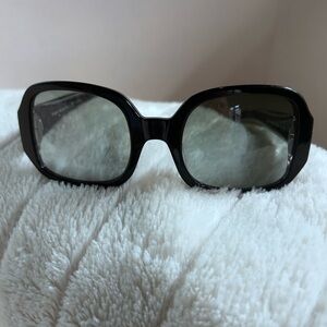 Tory Burch Dark Frame Sunglasses